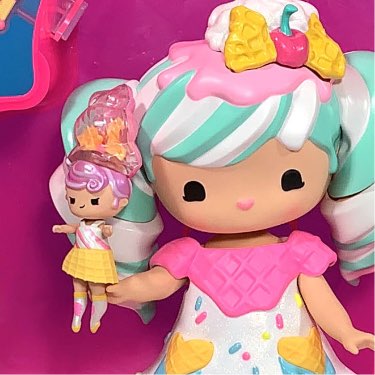 Secret Crush Surprise Doll toy review